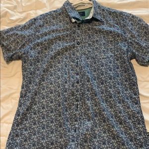 Short sleeve button down